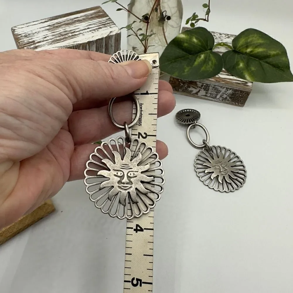 Vintage Large Sun Disc Silver Pewter Style Dangle Clip On Earrings